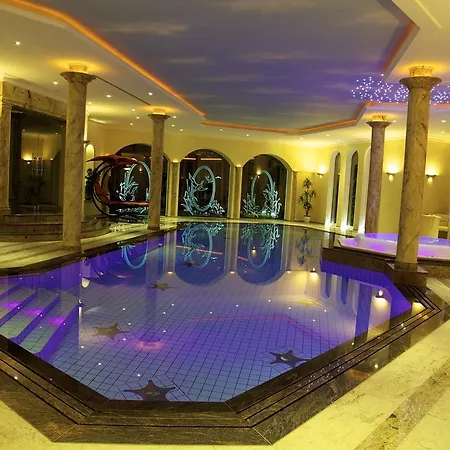 Victoria Apartment *